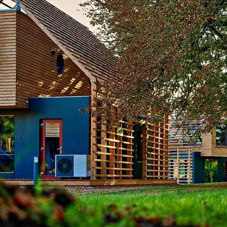 Haus 5 *